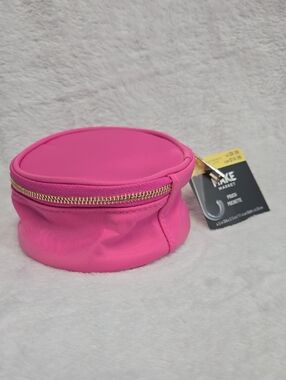 Pink Round Zip Cosmetic Pouch - Market Collection